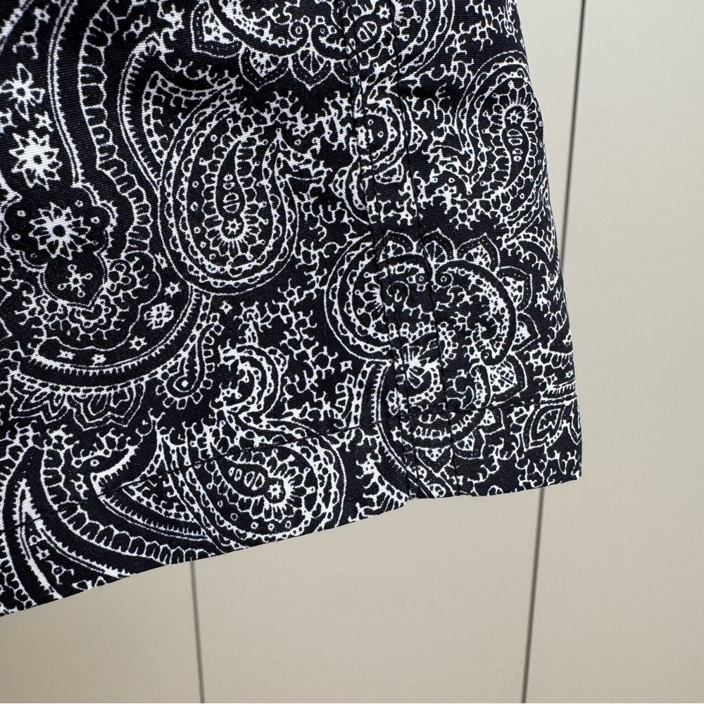 Topman Men’s S/M Black and White Paisley Swim Shorts - Picture 3 of 6